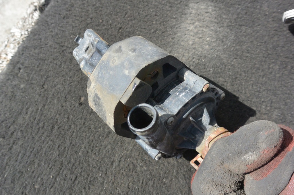 Купити Радіатор оливи клапан води насос tesla model s eu