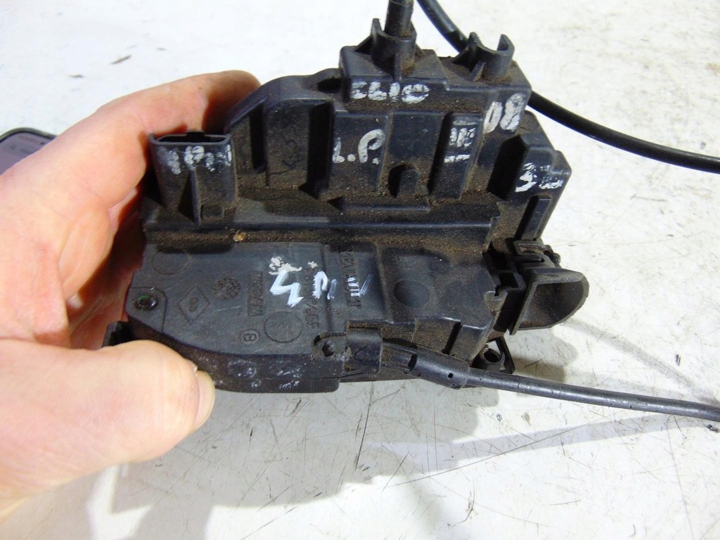 фото №4, Замок дверь левый перед 4 pin renault clio iii