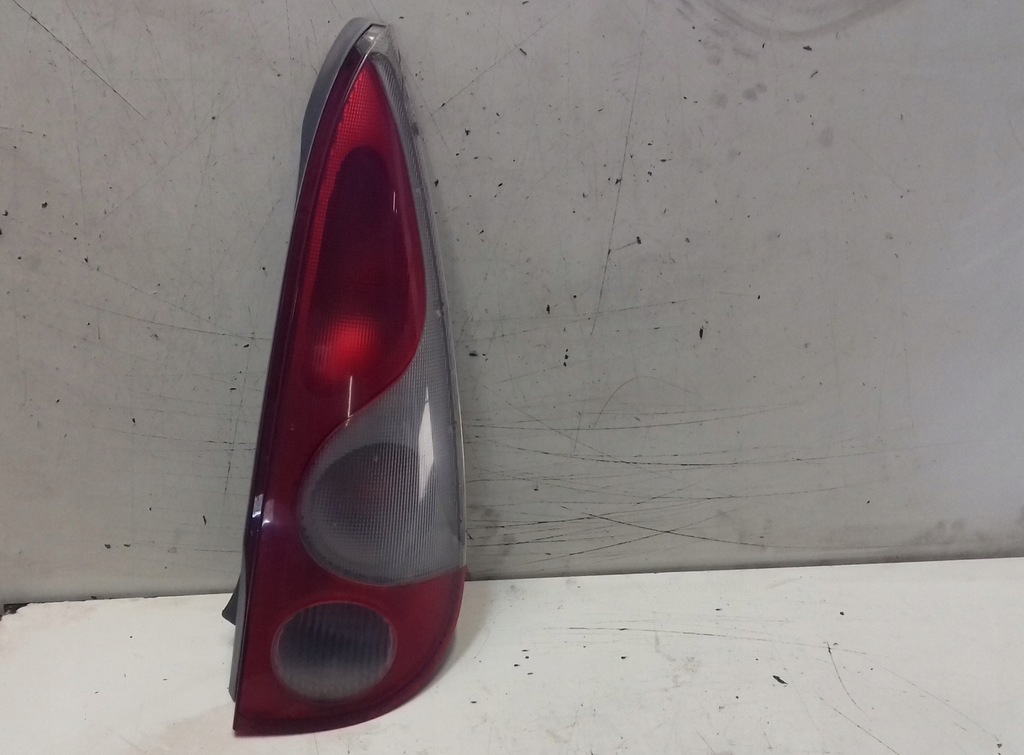 фото №1, Лампа правый задняя задняя toyota yaris verso 99-03