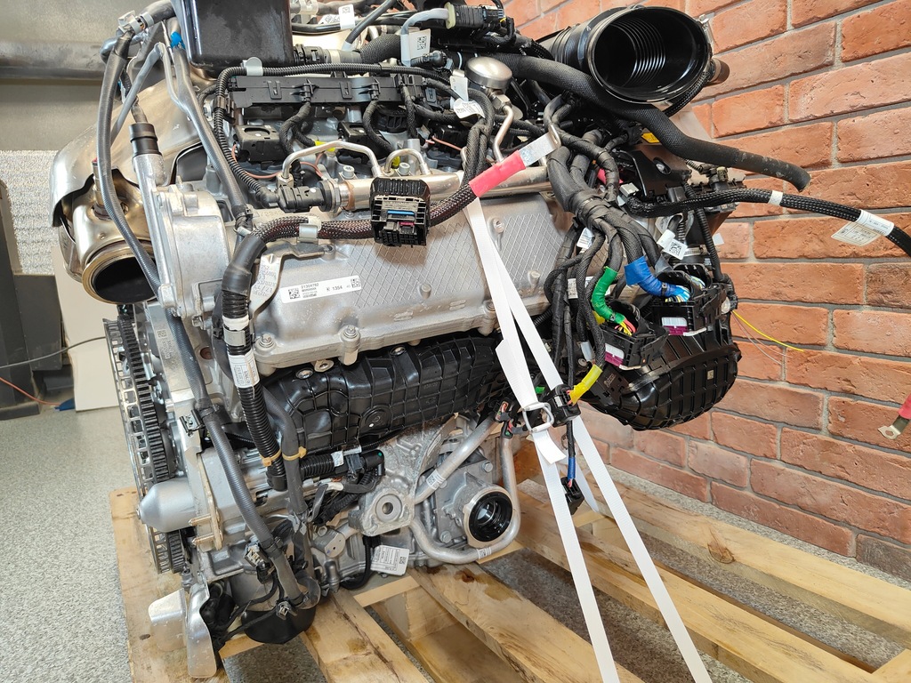 фото №16, Двигатель kompletny s63b44b 4.4 v8 bmw m5 f90 m8 f91 f92 f93 - новый