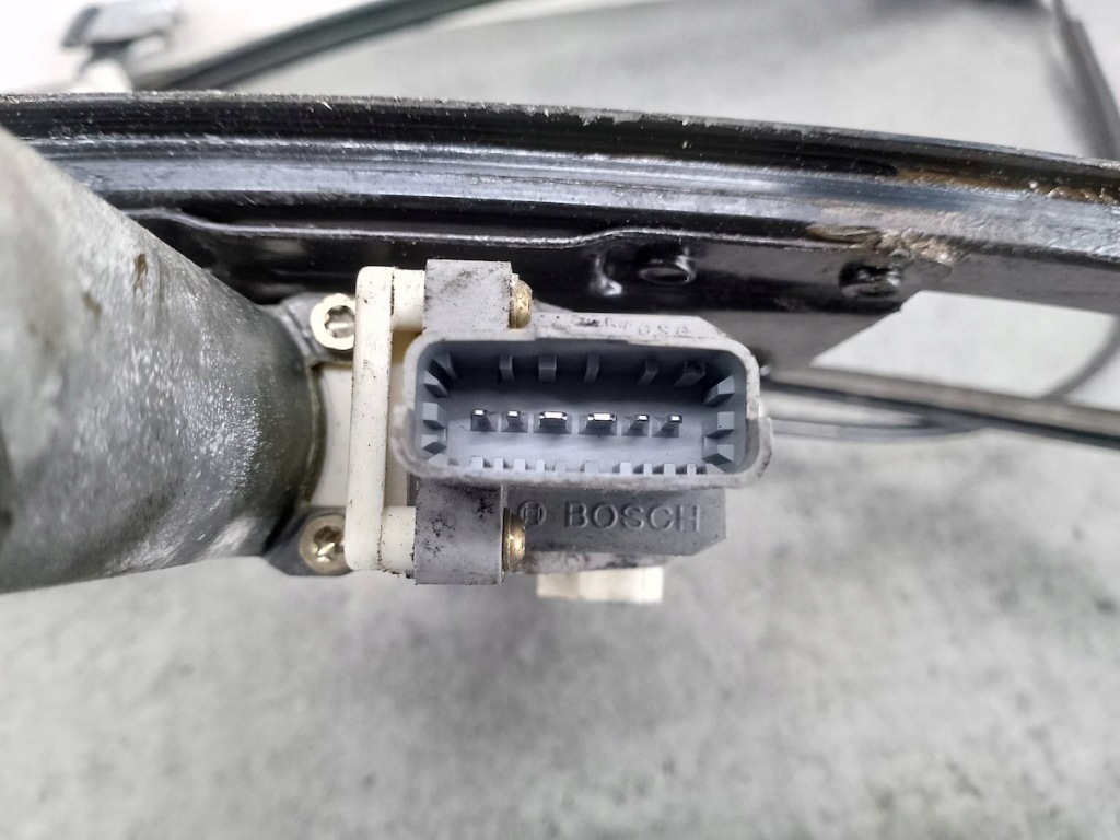 Подъемник стекло правый перед peugeot 607 103315-103 1137328210 bosch Киев