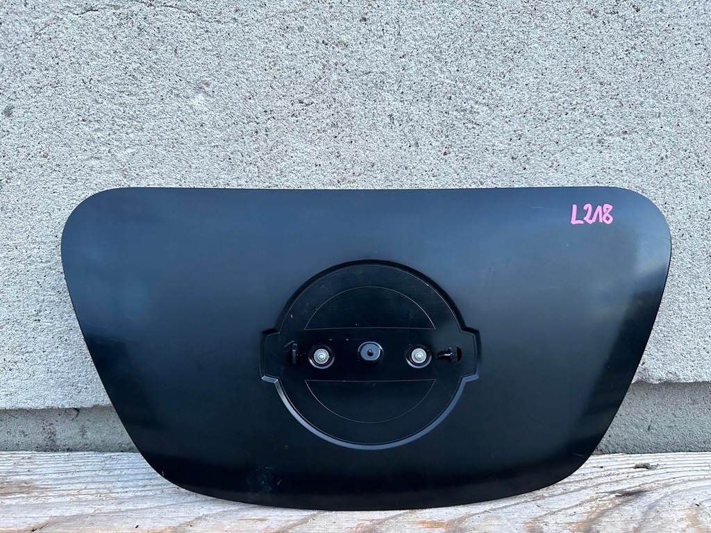 фото №1, Крышка разъём зарядки nissan leaf i 1 2010-2017