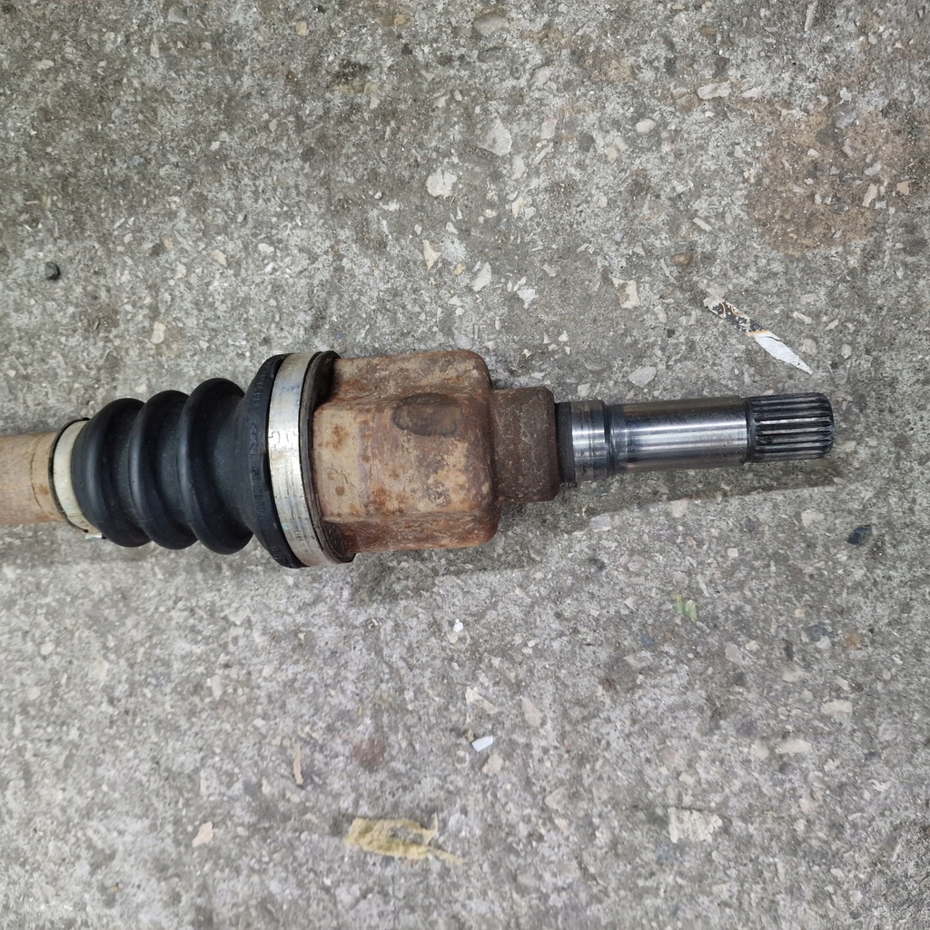 фото №5, Приводной вал правая peugeot 208