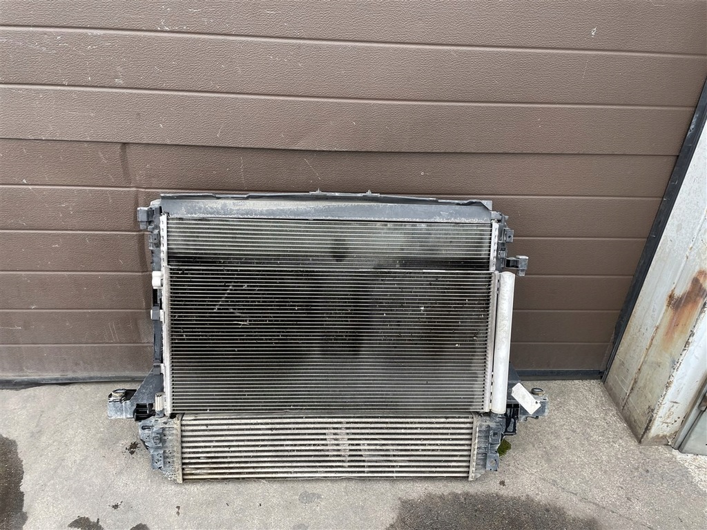 фото №1, Комплект радиатор радиатор 2.3 dci fwd 14-19r renault master iii 3 movano b