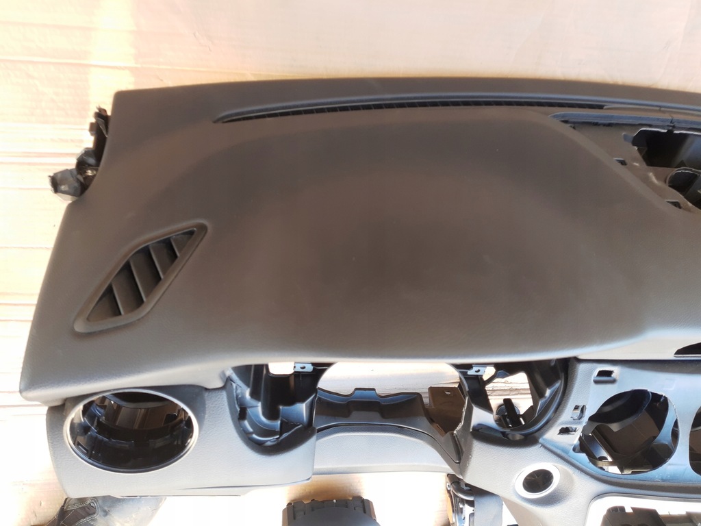 фото №10, Mercdes cla w117 lift консоль приборная панель подушка подушка безопасности ремни шторка безопасности левая правая