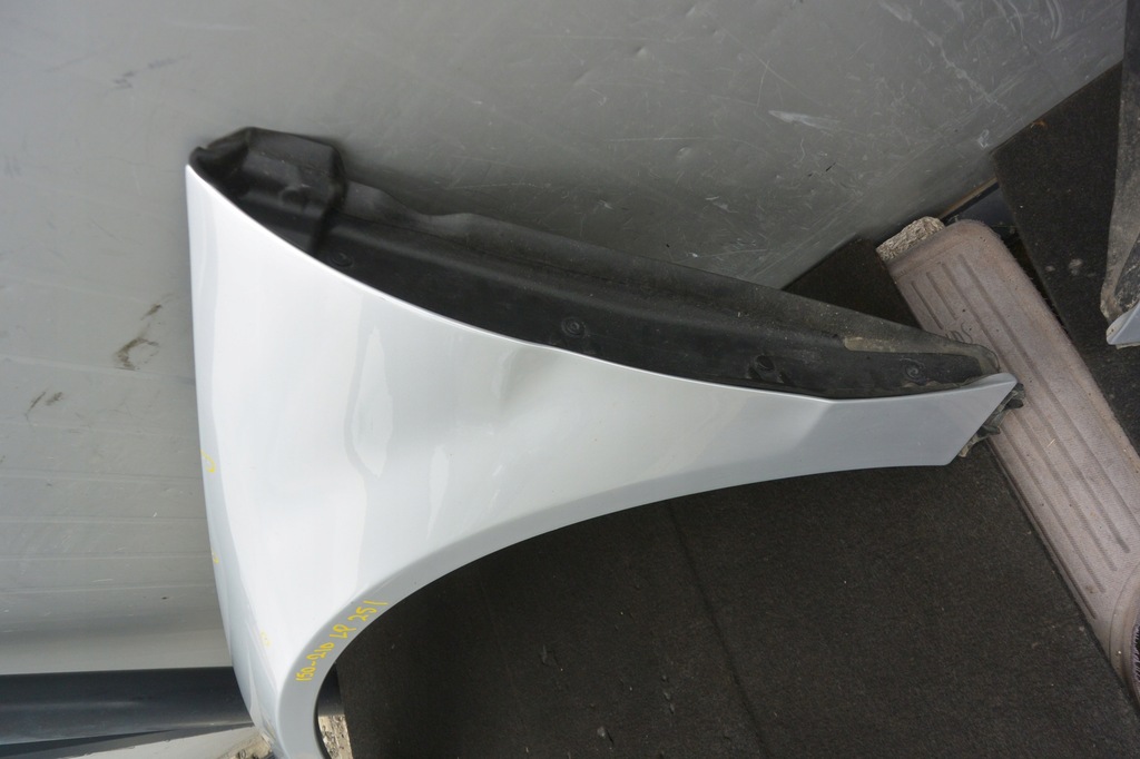 фото №10, Крыло левый перед mercedes r-klasa w251 775 c775