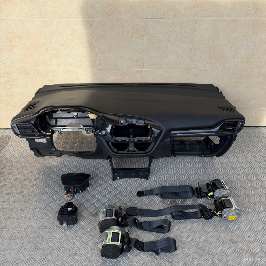 Купити Панель приладів комплектна подушка безпеки панель  ремені панель приладів ford puma ii st-line 2021 rok