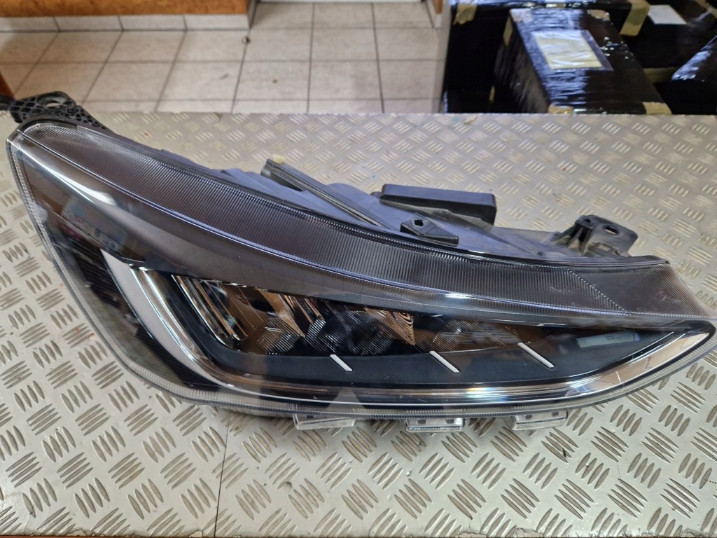 Купити Фара правий передня full led ford focus iv рестайлінг  mk4 2021r-