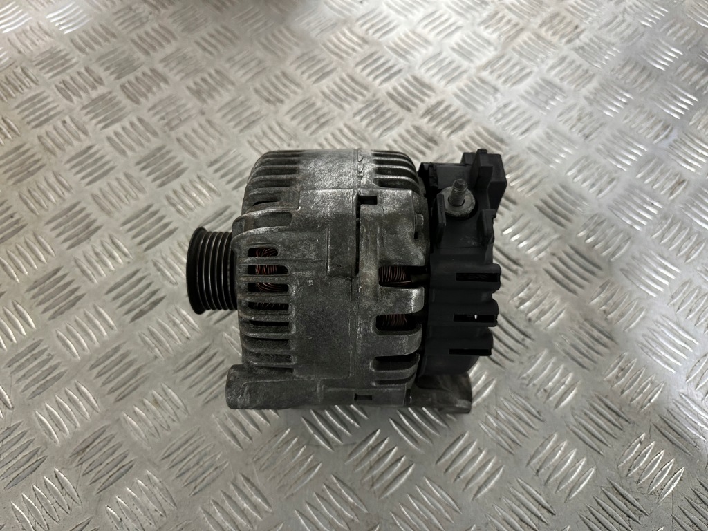 Bmw 7 e65 4.4d генератор 7797523 в Украине