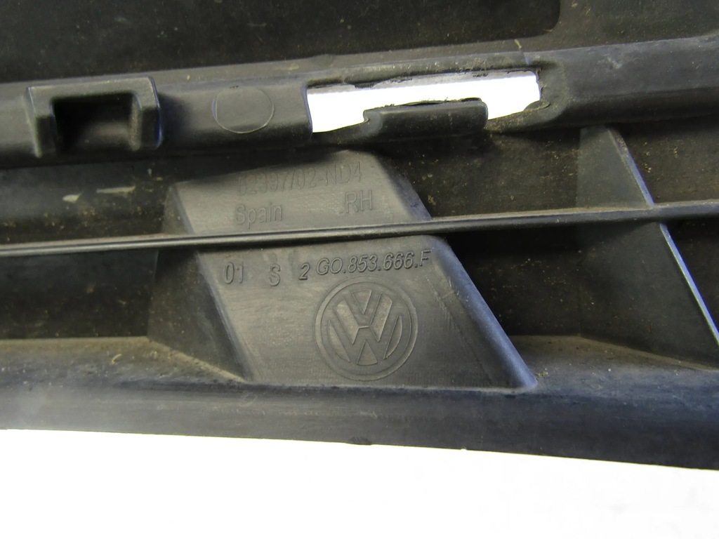 фото №11, Vw polo vi решётка правая бампера перед 2g0853666f