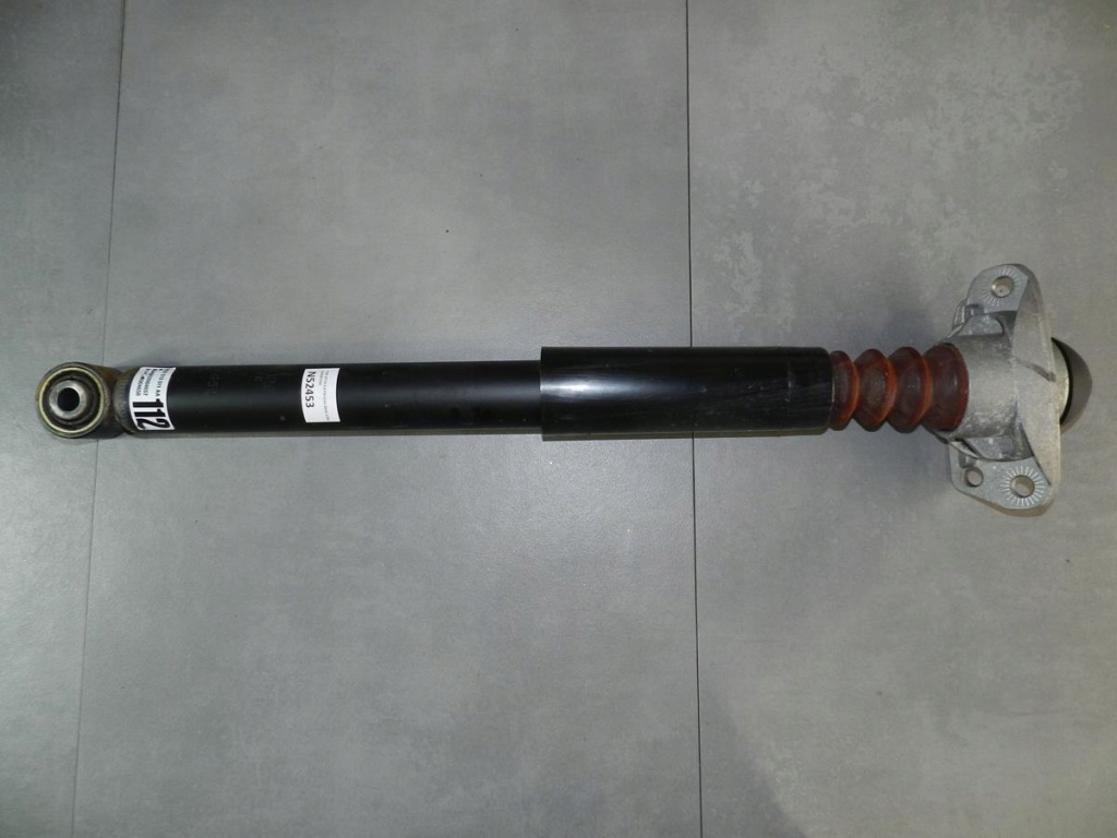 фото №1, Vw jetta 5c амортизатор задняя 5c0512011aa