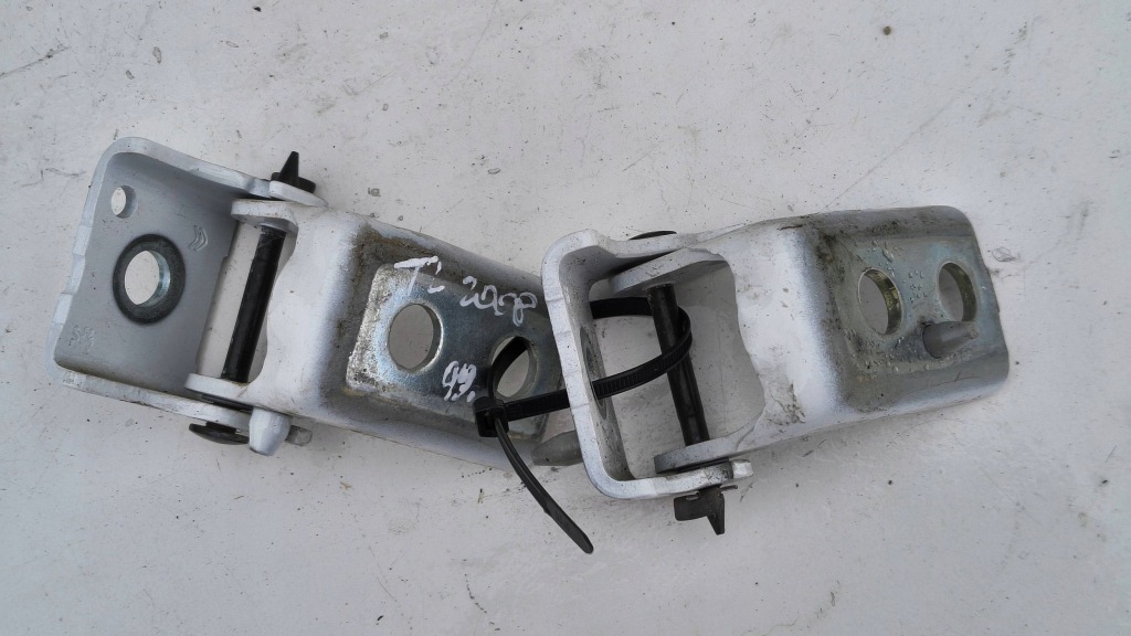 фото №1, Петли дверь левый задняя peugeot 2008 i