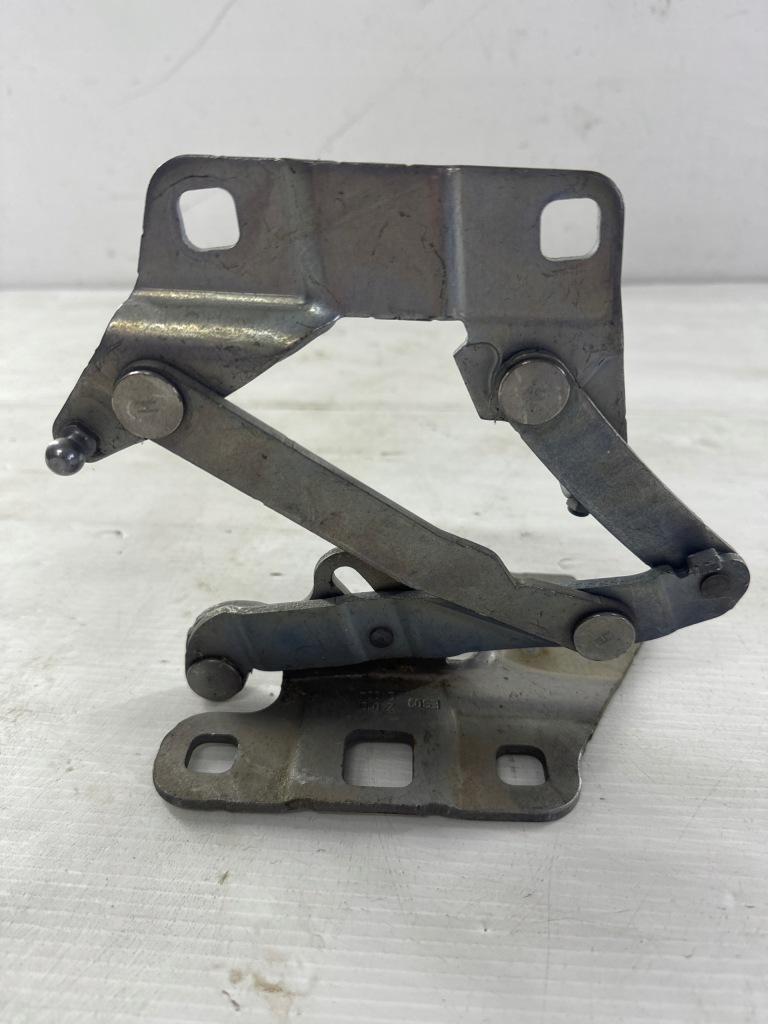 Купить Mercedes gle ml 166 a1668800028 петля капот левый