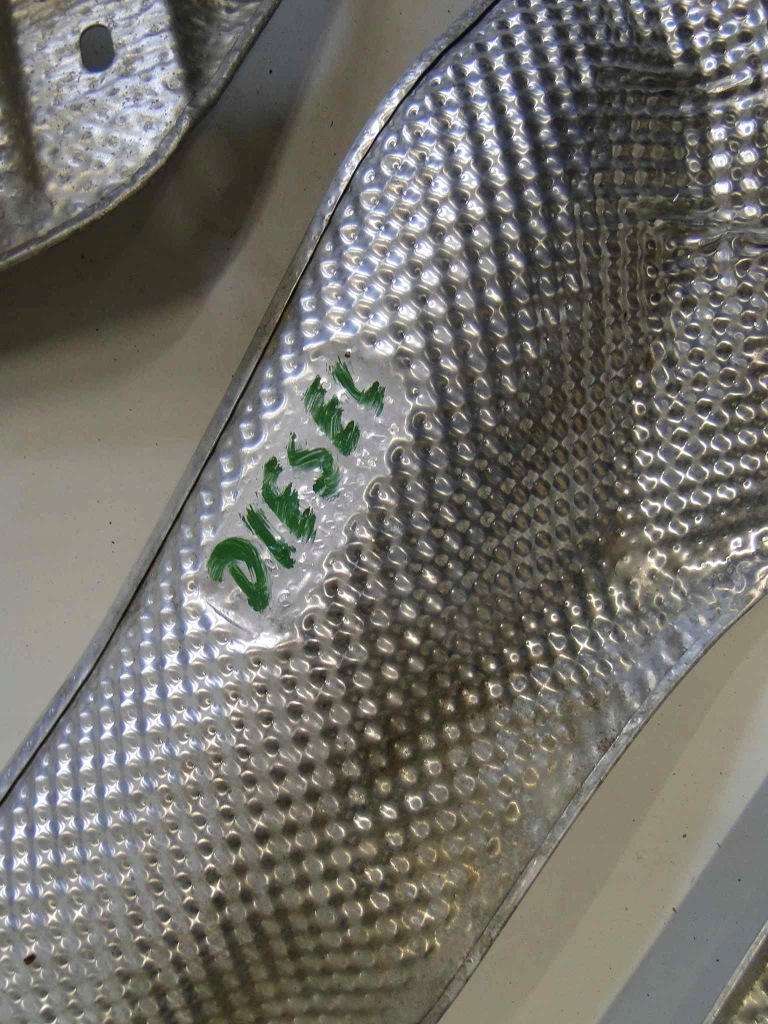 фото №5, Mercedes cls 218 захист теплова екран правий