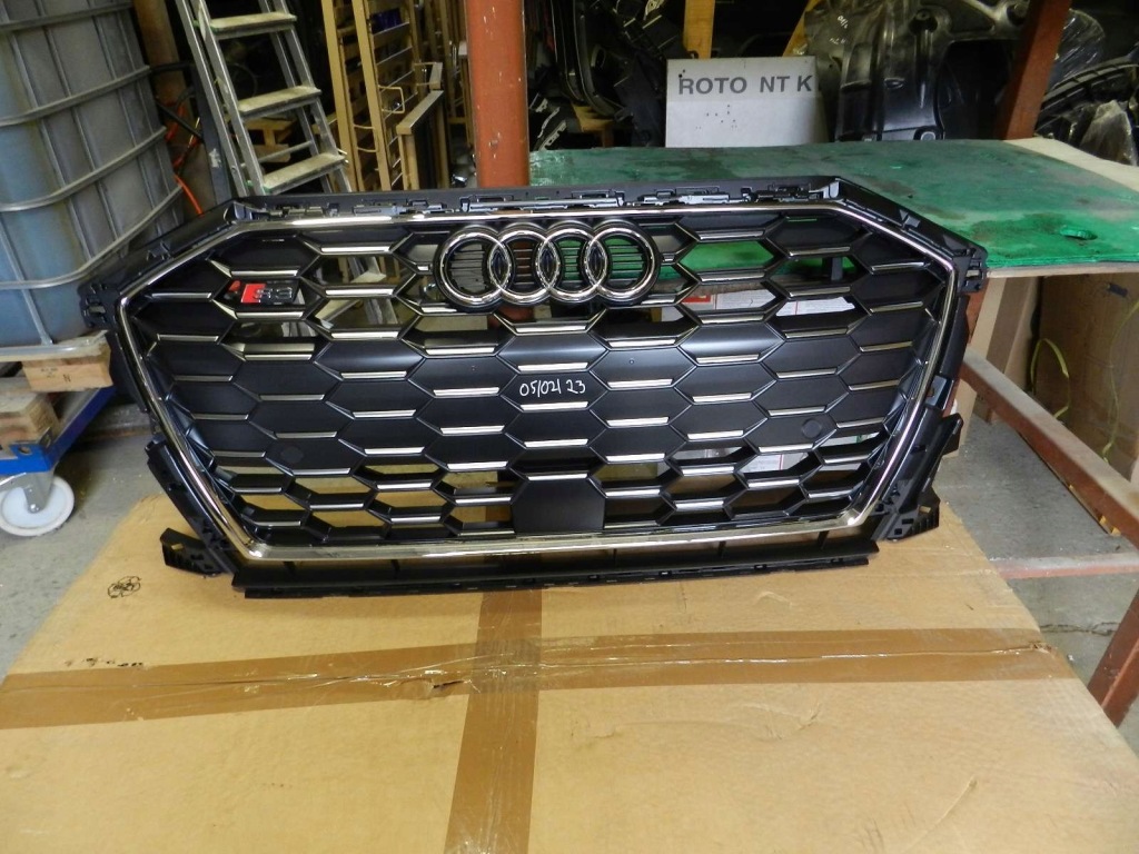 фото №1, Audi s3 a3 8y0 20- решётка радиатора решётка радиатора 8y0853651c