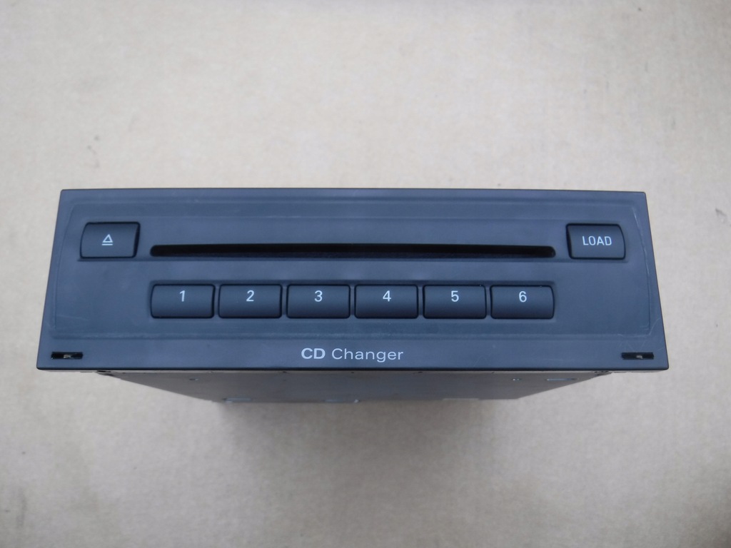 фото №1, Чейнджер cd audi a4 a5 a1 8x0035110c