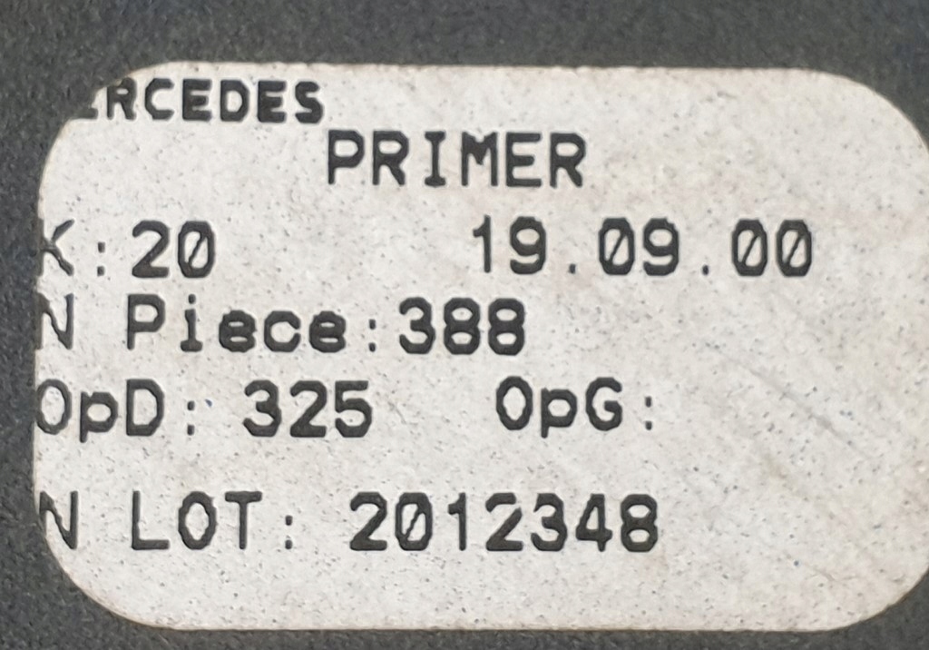 Крыло  правый  перед 933 mercedes w168 Недорого