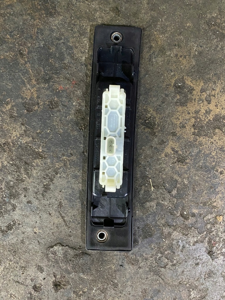 фото №2, Alfa romeo giulia кнопка открывания крышки