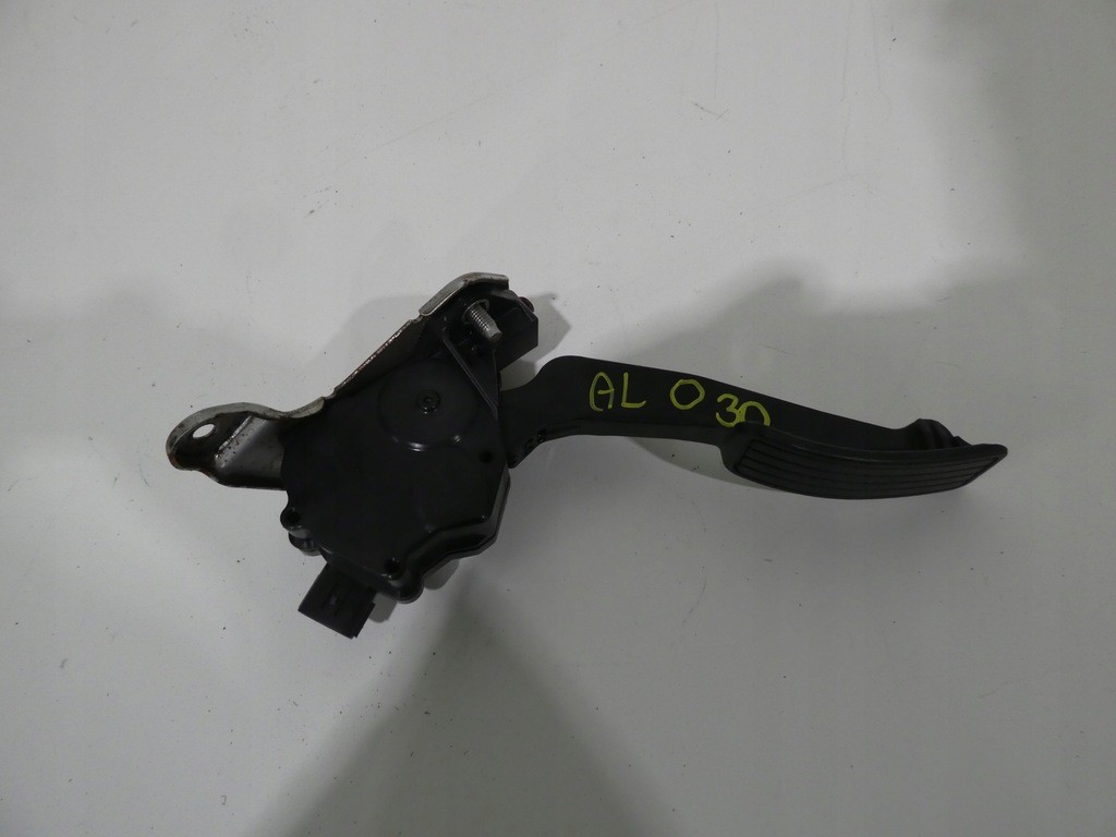 фото №1, Subaru forester iii педаль газа 36010ag140
