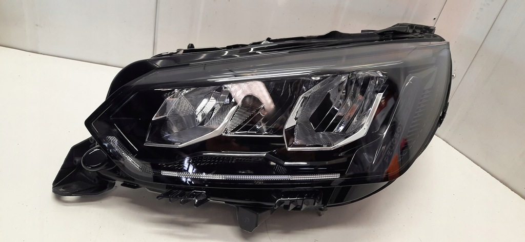 фото №1, Peugeot 208 2008 ii 19- eco led лампа перед передня ліва europa