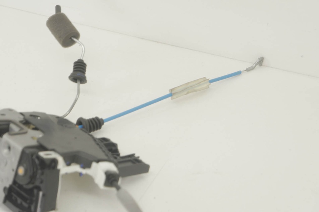 фото №5, Gu010 infiniti q30 замок дверь левый перед