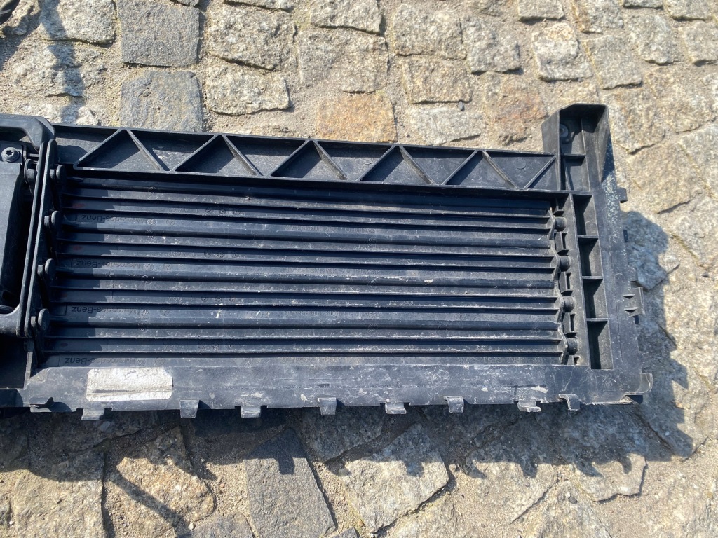 Mercedes 247 b klasa gla шторка жалюзі повітропровід 2478854600 оригінал Ціна