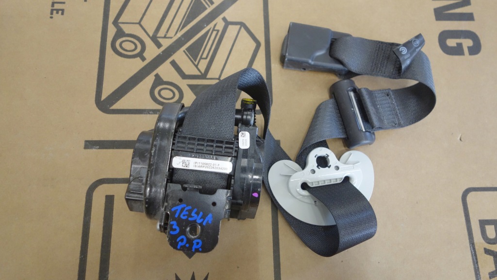 Купити Pas безпеки tesla 3 iii правий перед