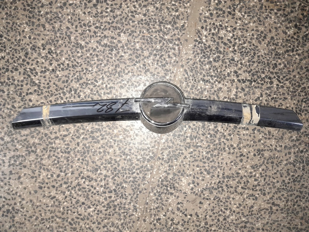 фото №1, Opel corsa c lift решітка радіатора хром молдинг 551290562