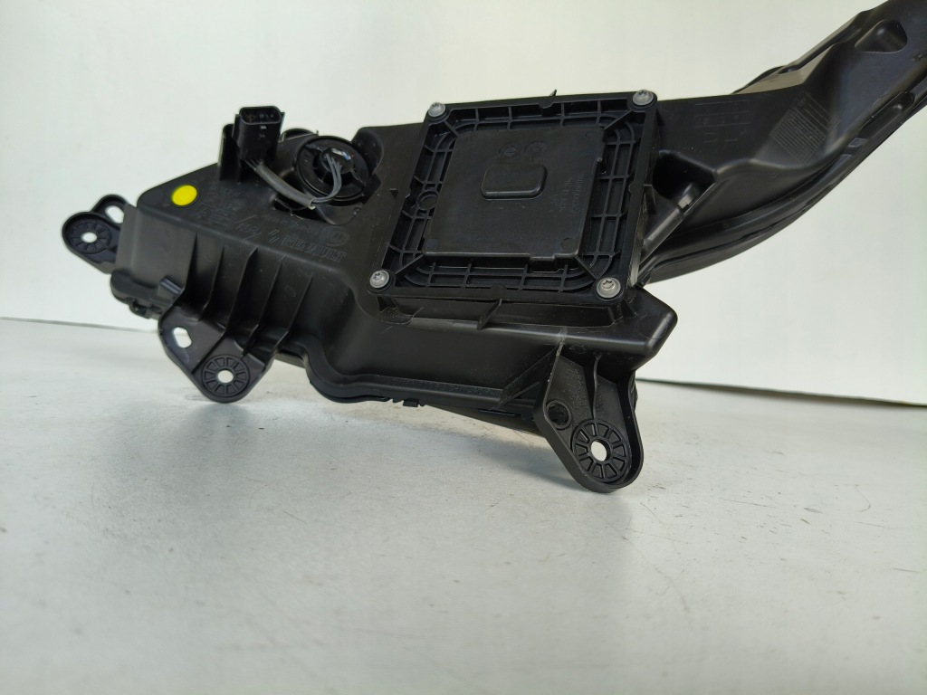 Противотуманная фара правый renault megane v e-tech 23- led drl Оригинал