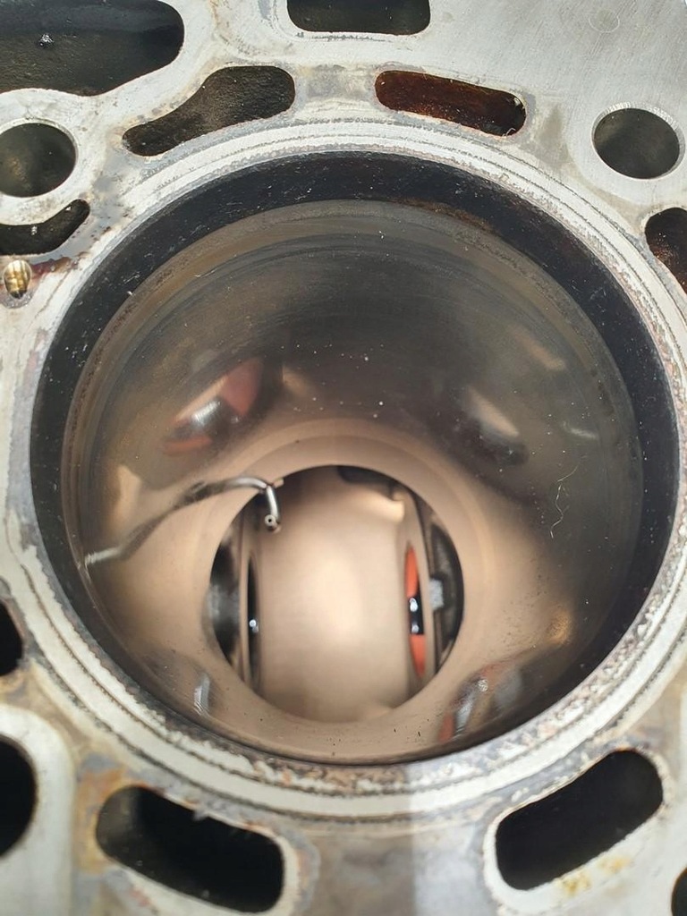 фото №5, Блок двигателя cuu vw new beetle ii 2.0 04l023c