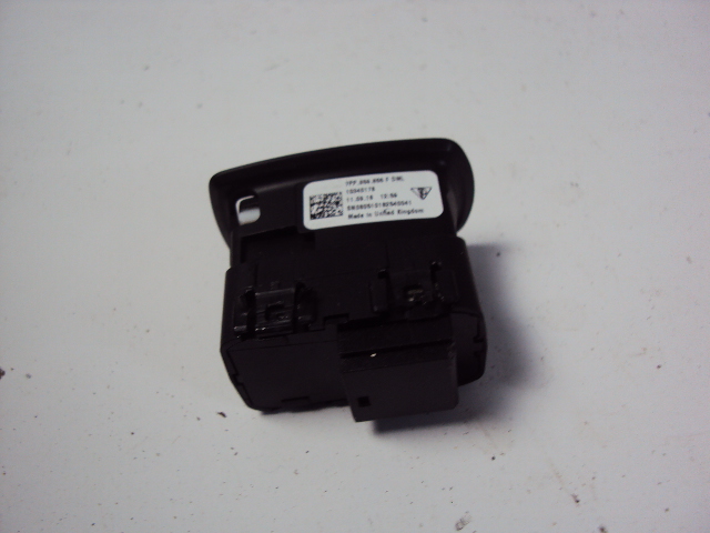 фото №3, Панель стекло задняя porsche macan