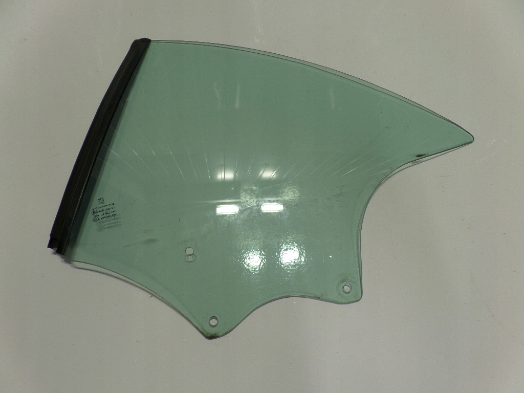 фото №1, Peugeot 307 cc скло кузовна задня