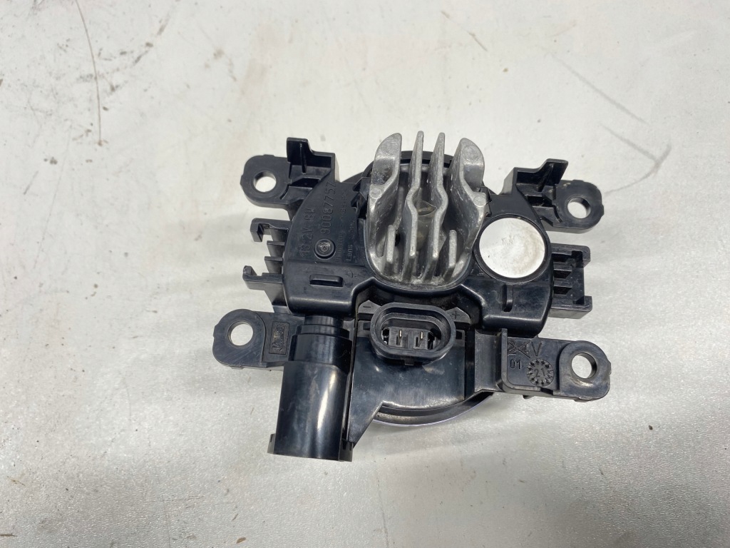 Протитуманна фара правий ліхтар денні фара drl led renault clio 4 iv рестайлінг  2016- Оригінал