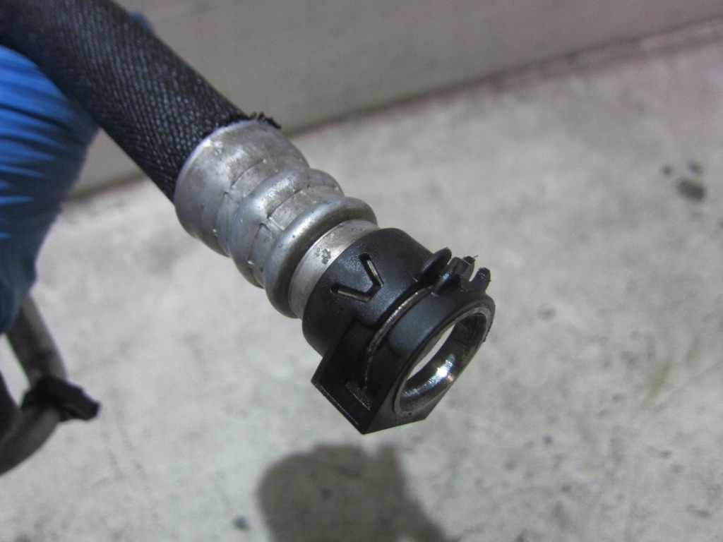 фото №11, Bmw 7 f02 f10 f07 n55 шланг радиатора масла подающий 17227636879 7636879