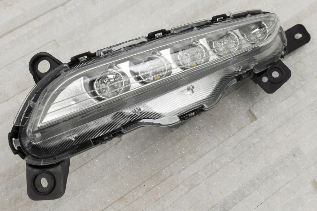 Hyundai tucson 3 2015-2018 фара к движение dziennej led левая 92207d7000 Недорого