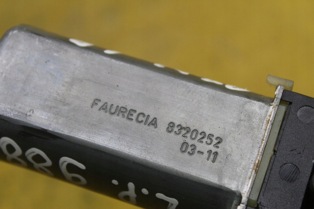 фото №7, Моторчик сидіння лівий перед a8 d3 0390203222