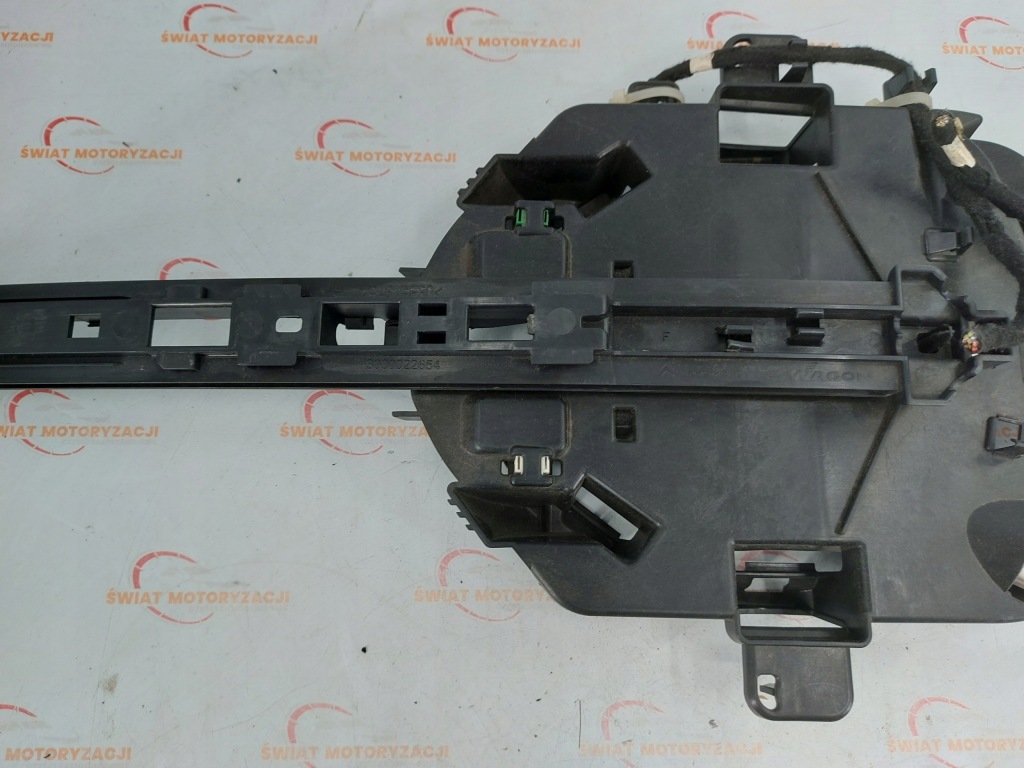 Citroen ds4 13r направляющая защита солнцезащитных 96784296zd Недорого