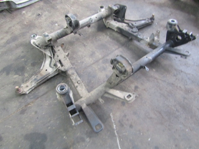 фото №7, Mercedes vito 1 w638 балка підрамник підрамник підвіска перед 2,3d 79km om601942