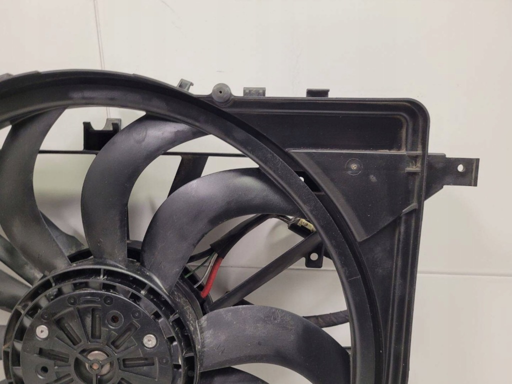 Вентилятор радиатора land rover discovery sport 2017 gj32-8c607-bb с Разборки