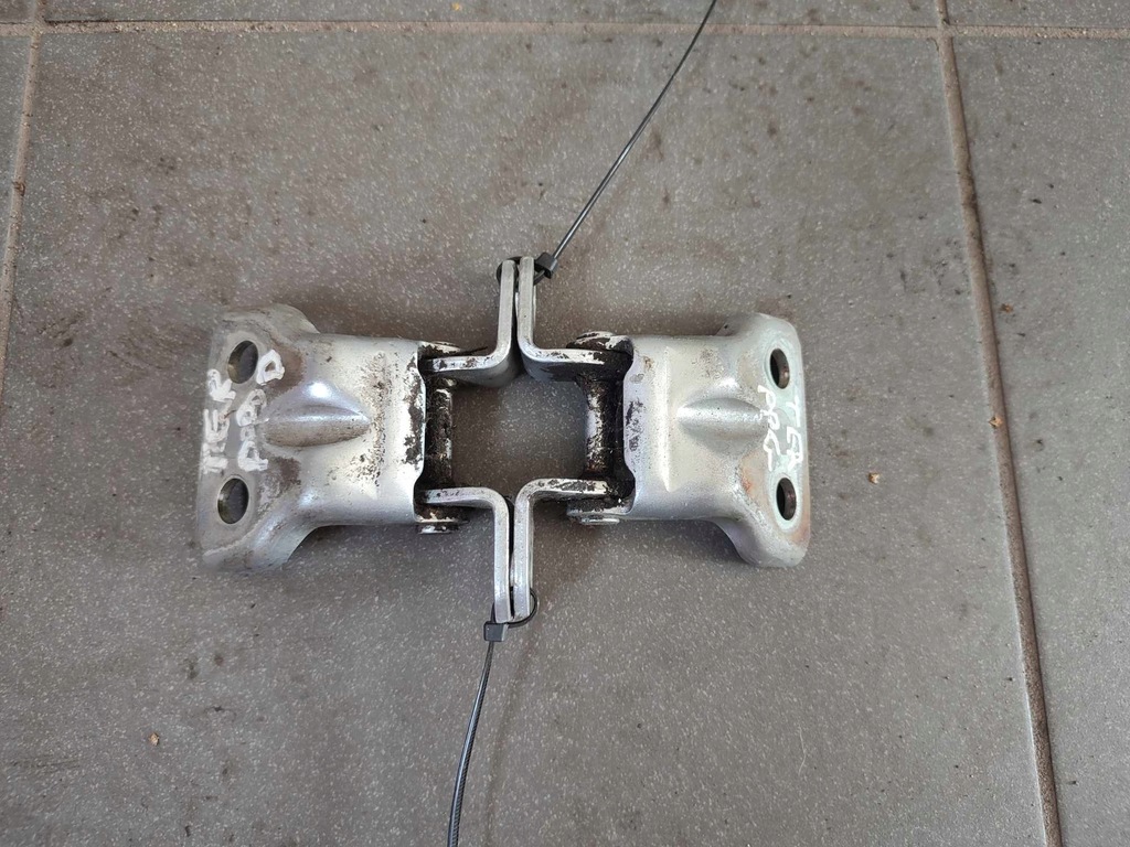 фото №1, Daihatsu terios ii петля петли дверь правый перед s28