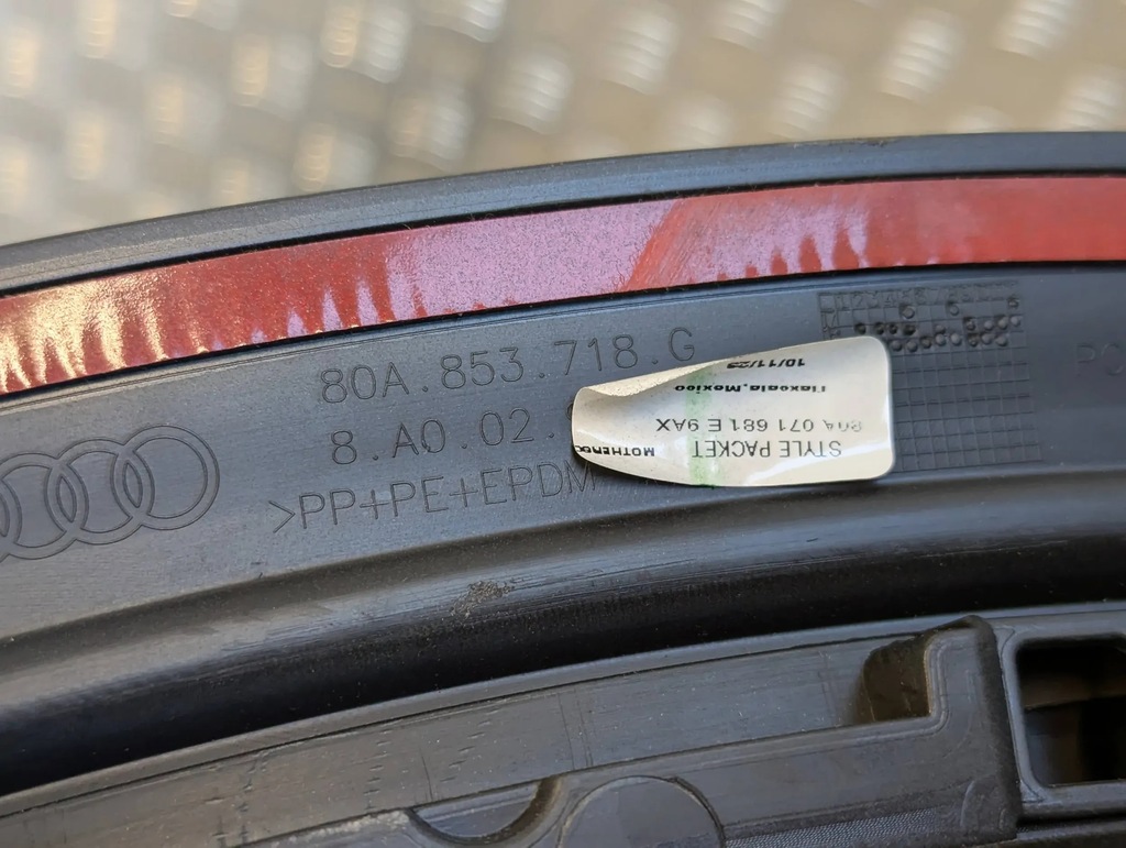 фото №10, Audi q5 80a 2017-2024 молдинг крила перед передня права