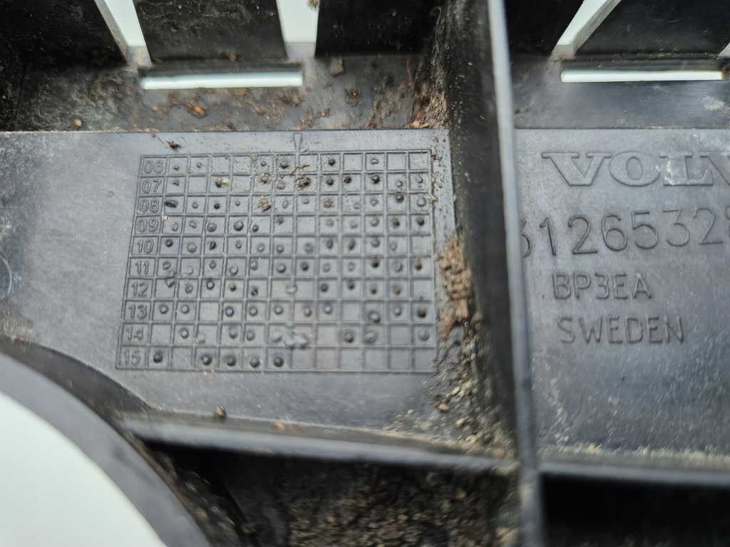 фото №7, Напрямна бампера правий задня volvo v70 iii xc70 07-16