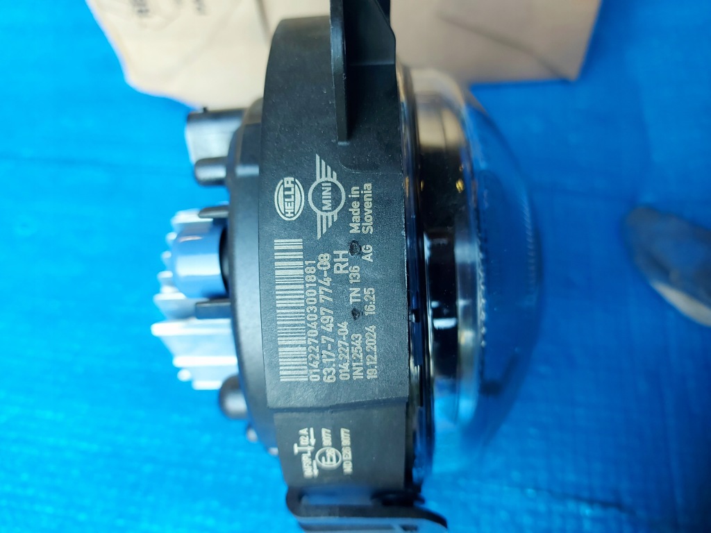 Противотуманная фара правый mini countryman f60 2 lifting led кольцо drl hella 7497774 в Украине