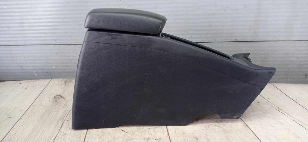 фото №5, Volvo v40 s40 1 i подлокотник кожа туннель средний