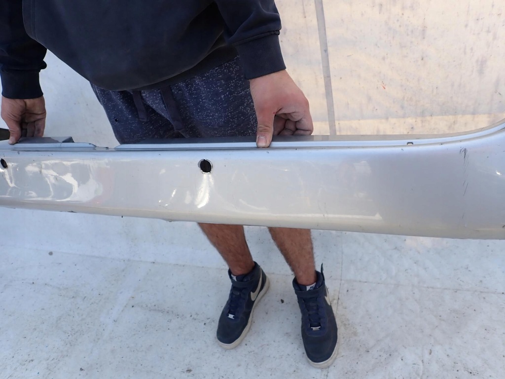 фото №7, Toyota hiace v 5 04-10 бампер задняя задний pdc