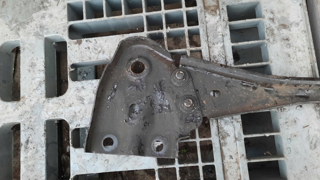 фото №5, Кронштейн балка двигателя 30699889 volvo xc60