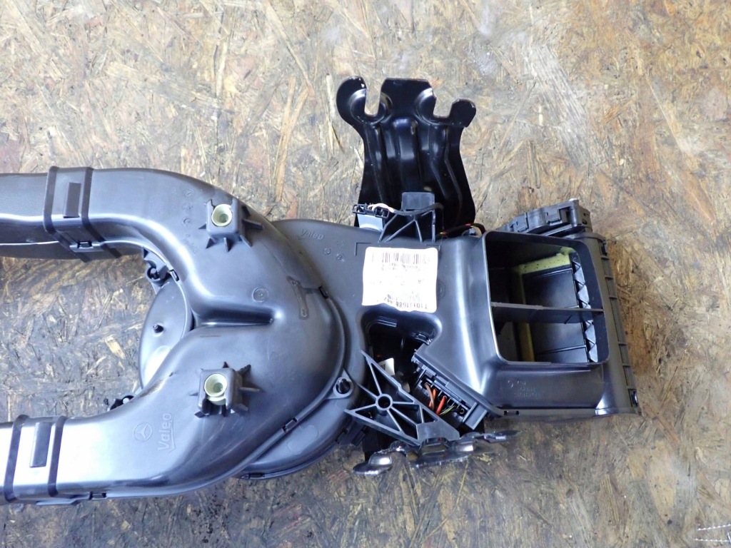 Канал обдув mercedes-benz gl x166 a1666800614 в Україні