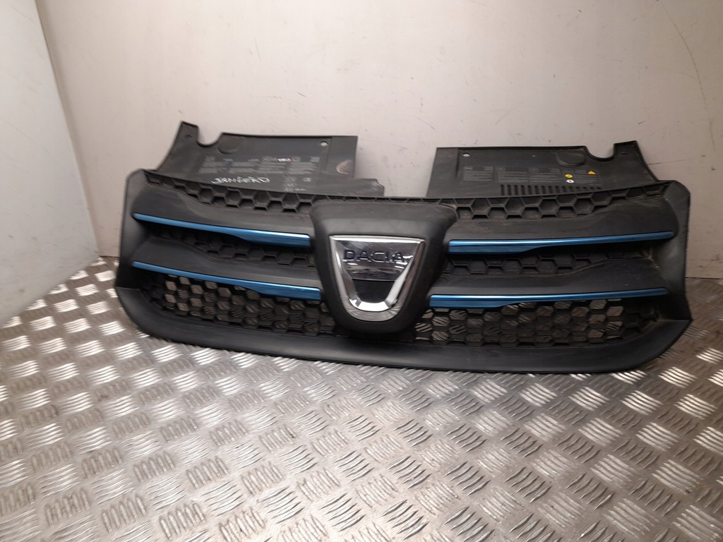 фото №1, Решётка радиатора dacia sandero ii 2014 623107634r