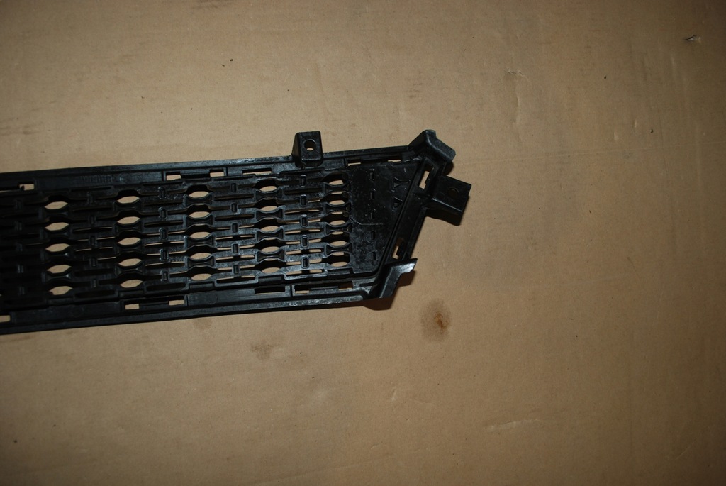 фото №9, Kia ceed ii lift 15- решітка середня решітка радіатора бампера перед 86560-a2600