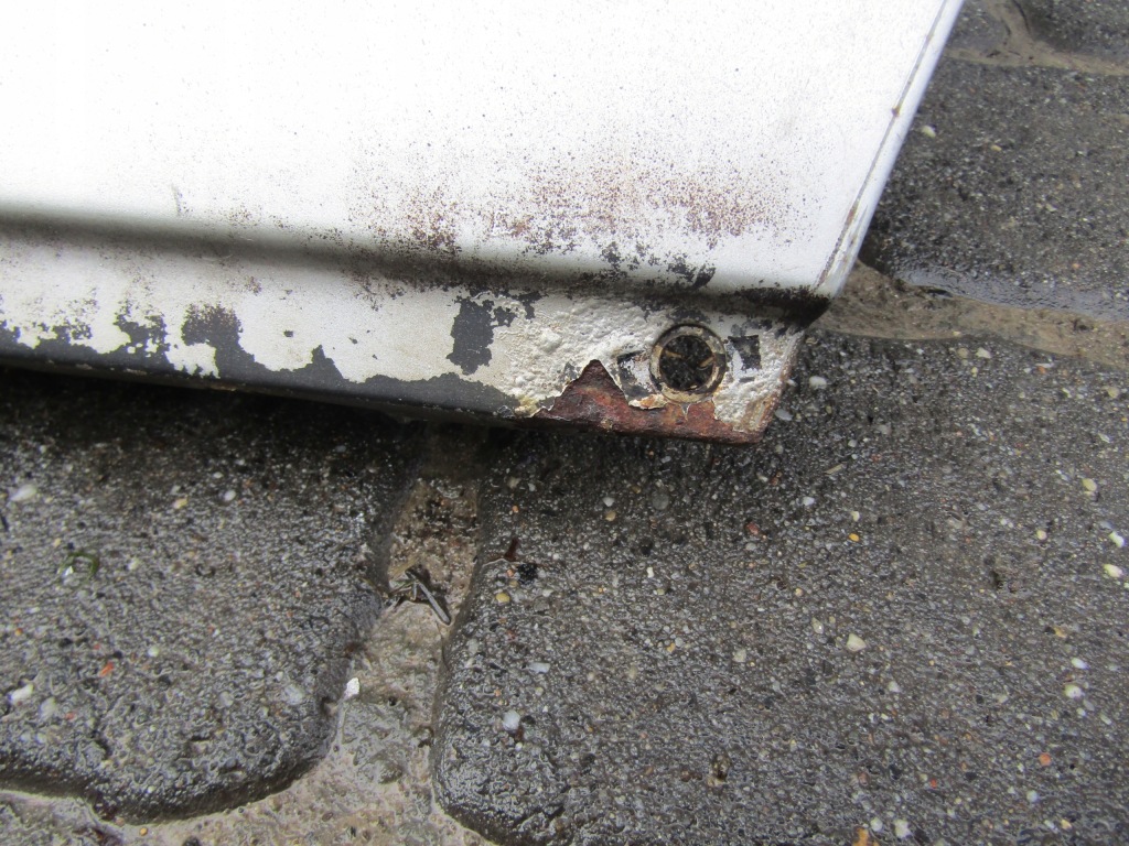 3 mercedes w124 sedan левая задние дверь левый задняя серебристый Цена